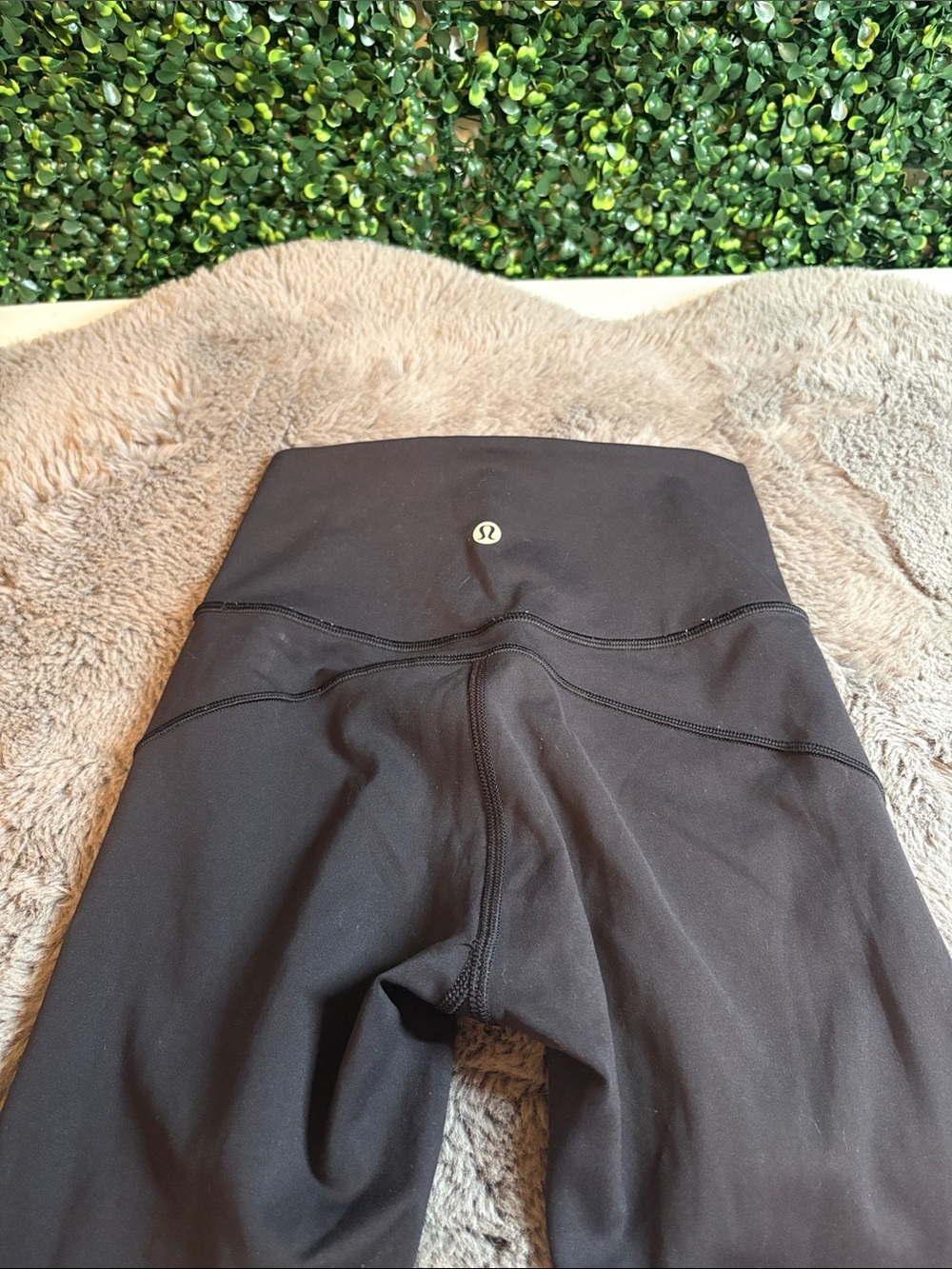 lululemon athletica Black High-Rise Workout Leggings Size 2 - Picture 3 of 6
